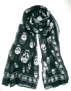 schal-totenkopf-schwarz-weiss 2